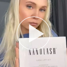 Women sharing their experience with Nanolash